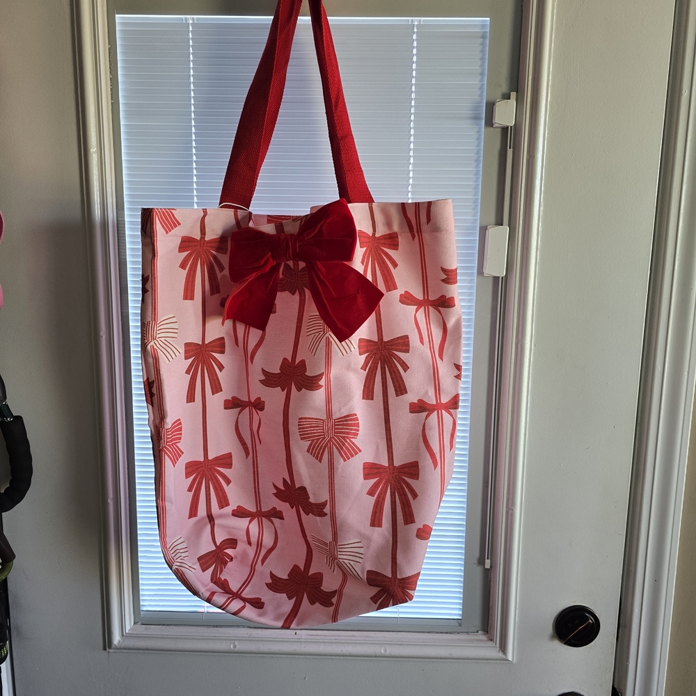 Red and Pink Bow Patterned Tote Bag
